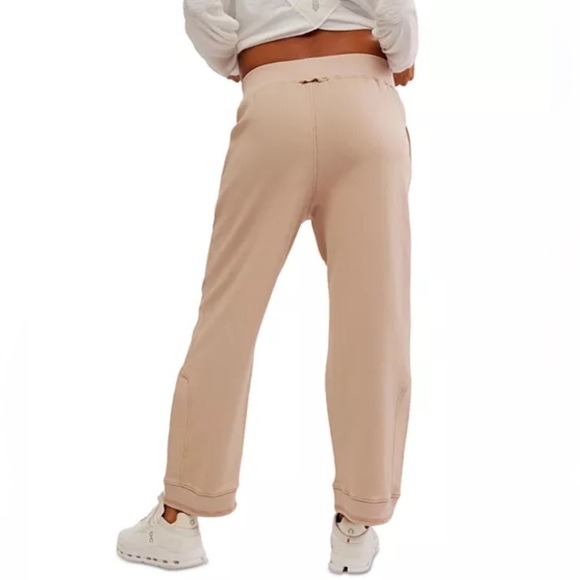 NWT NEW Free people movement x Hatch intercept pants in desert sand - Picture 4 of 7